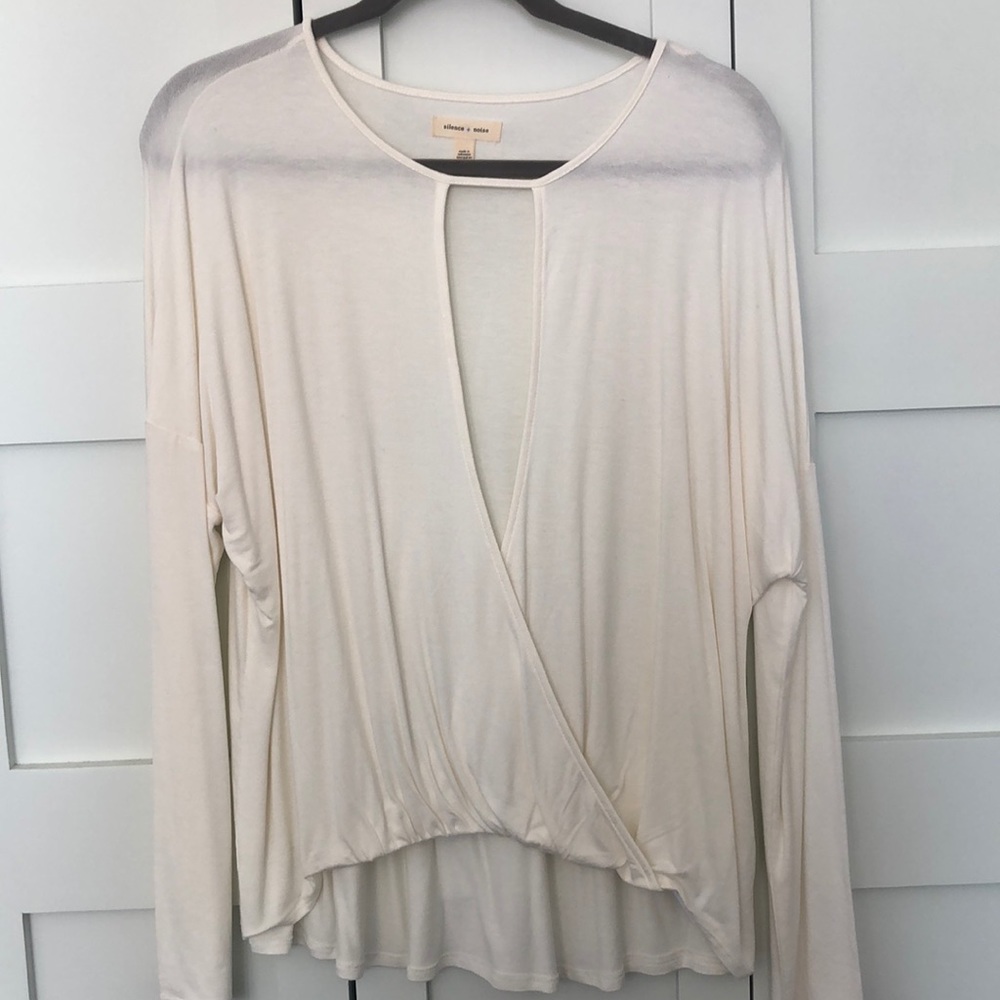 White cream flowy top with front opening brand new